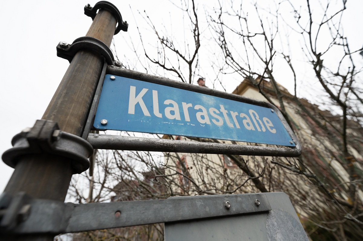 Straßenschild Klarastraße