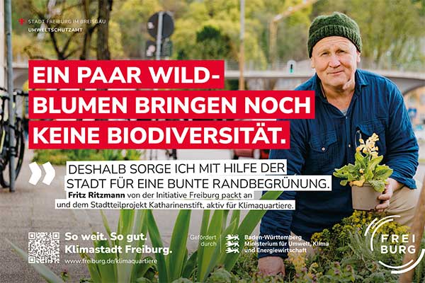 Mann mit Schlüsselblume und dem Claim: Ein paar Wildblumen bringen noch keine Biodiversität. Deshalb sorge ich mi Hilfe der Stadt für eine bunte Randbegrünung.