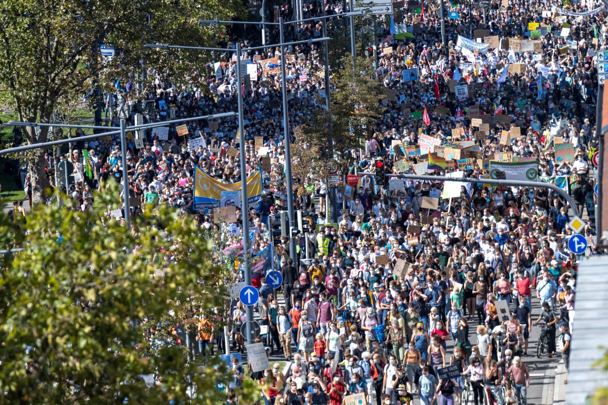 Menschenmenge auf einer Demonstration