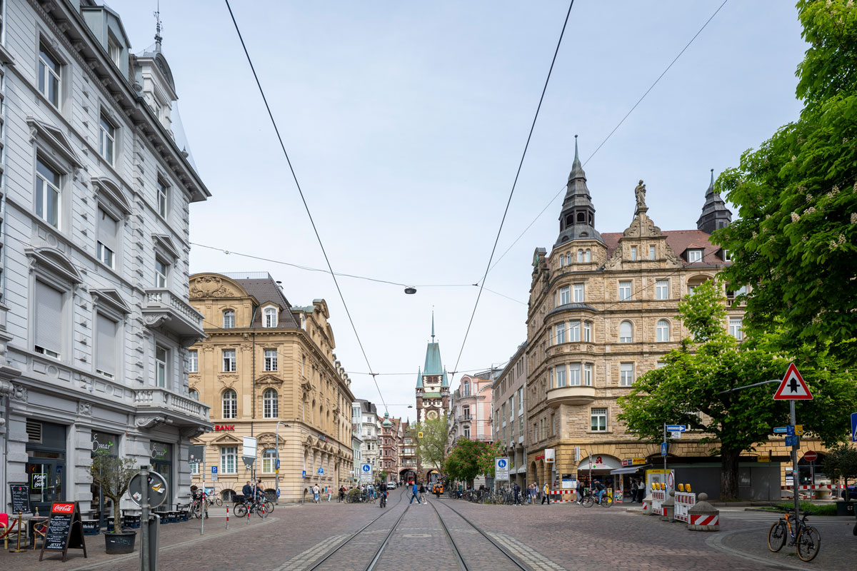 Blick auf das Martinstor vom Holzmarkt aus