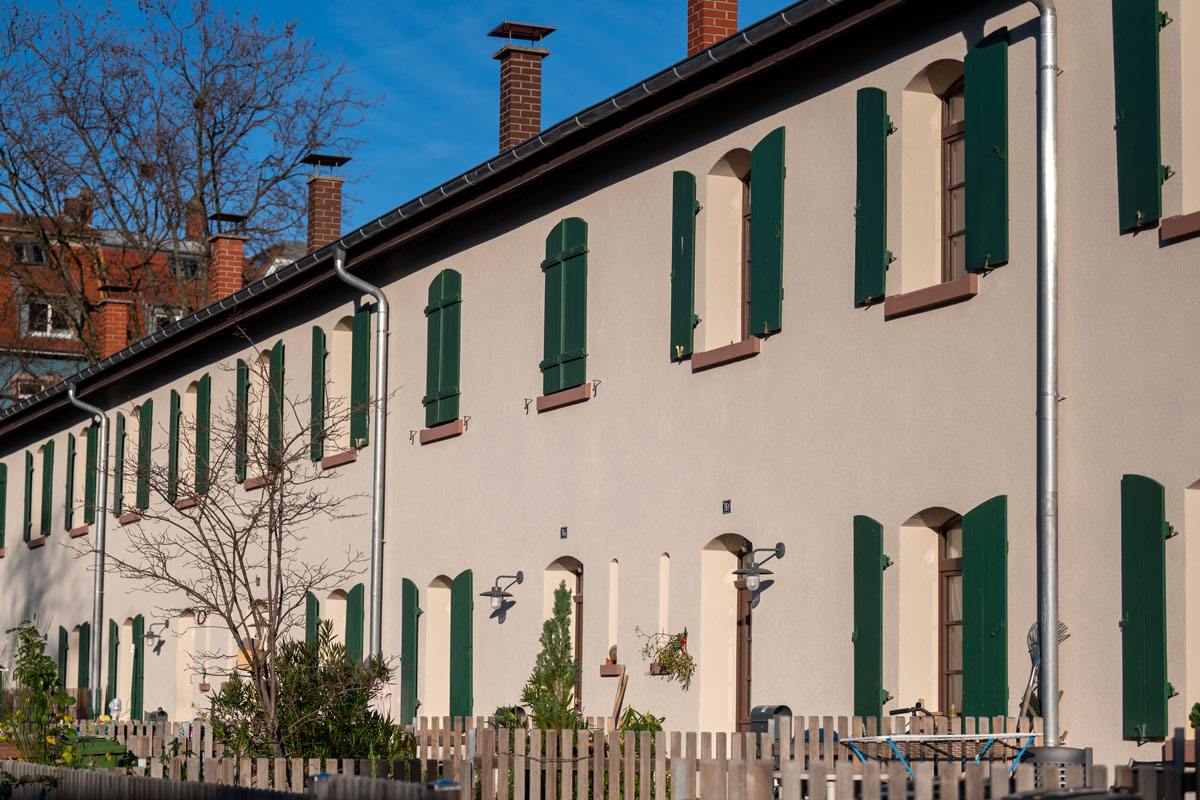 Hausfassaden der Knopfhäusle Siedlung