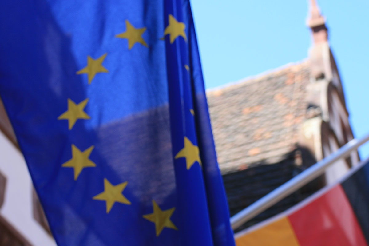 Europafahne am Rathaus